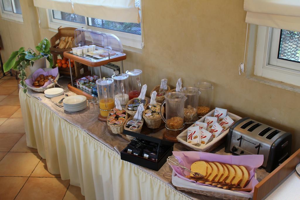 Le Poseidon Hotel La Seyne-sur-Mer Buitenkant foto