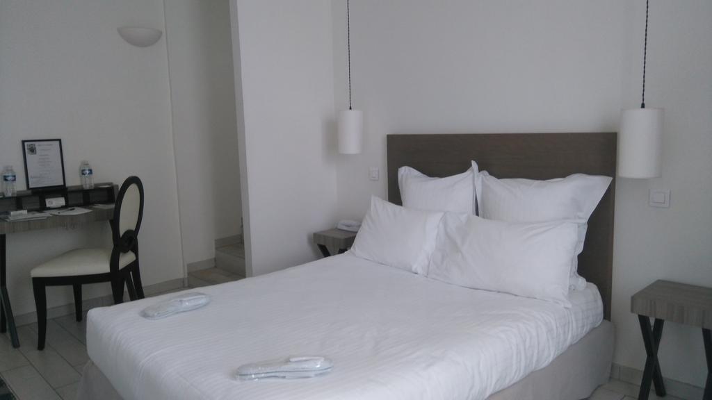 Le Poseidon Hotel La Seyne-sur-Mer Buitenkant foto