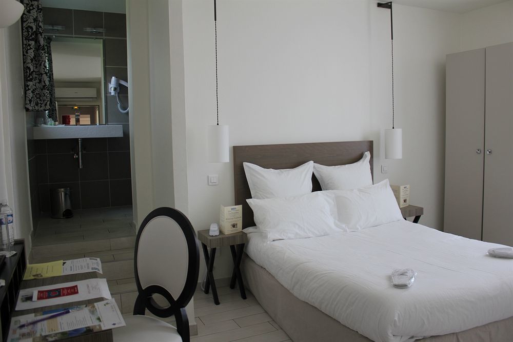 Le Poseidon Hotel La Seyne-sur-Mer Buitenkant foto